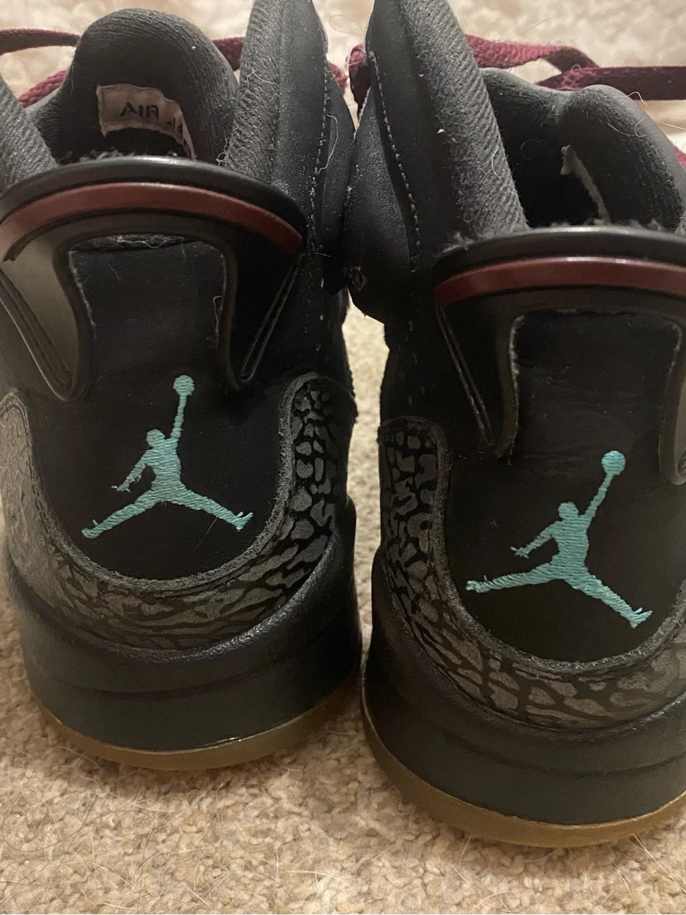 Jordan sneakers gray